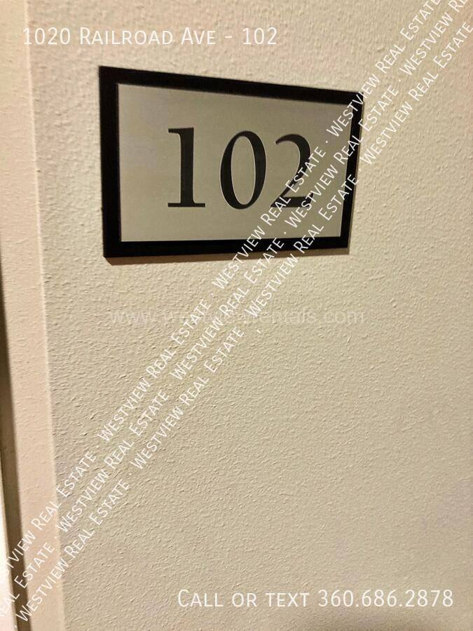 Apartment for rent at 1020 Railroad Ave #102, Bellingham, WA 98225