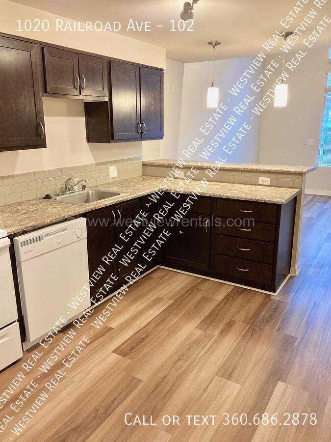 Apartment for rent at 1020 Railroad Ave #102, Bellingham, WA 98225