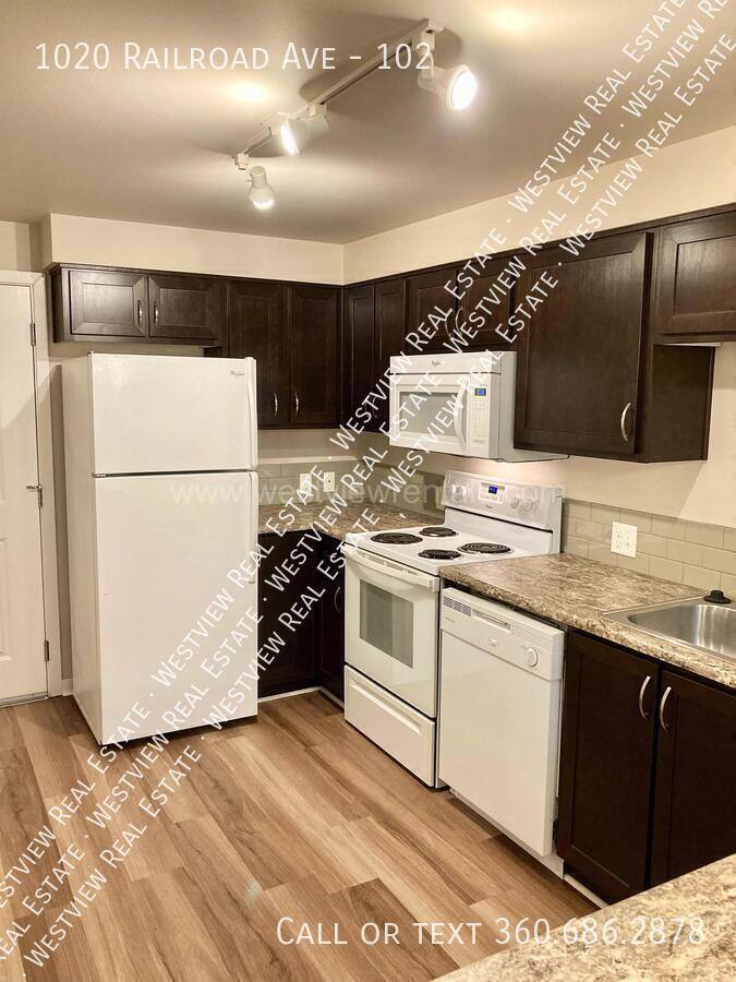 Apartment for rent at 1020 Railroad Ave #102, Bellingham, WA 98225