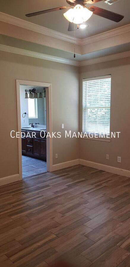 Townhouse for rent at 1620 Park St, Lowell, AR 72745