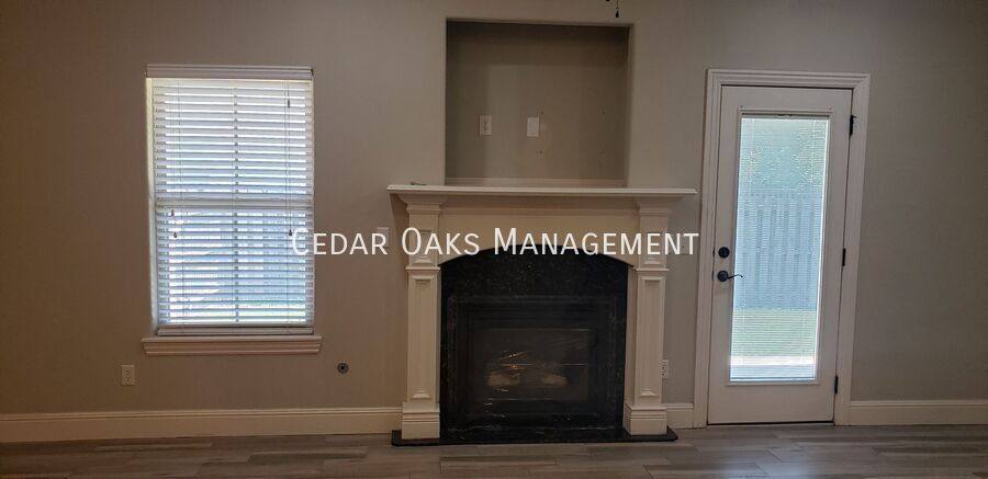 Townhouse for rent at 1620 Park St, Lowell, AR 72745