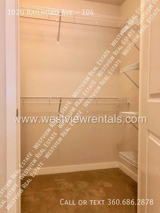 Apartment for rent at 1020 Railroad Ave #104, Bellingham, WA 98225