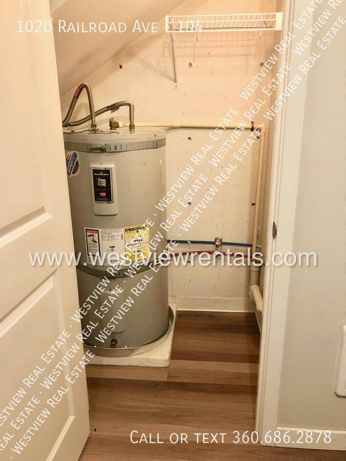 Apartment for rent at 1020 Railroad Ave #104, Bellingham, WA 98225