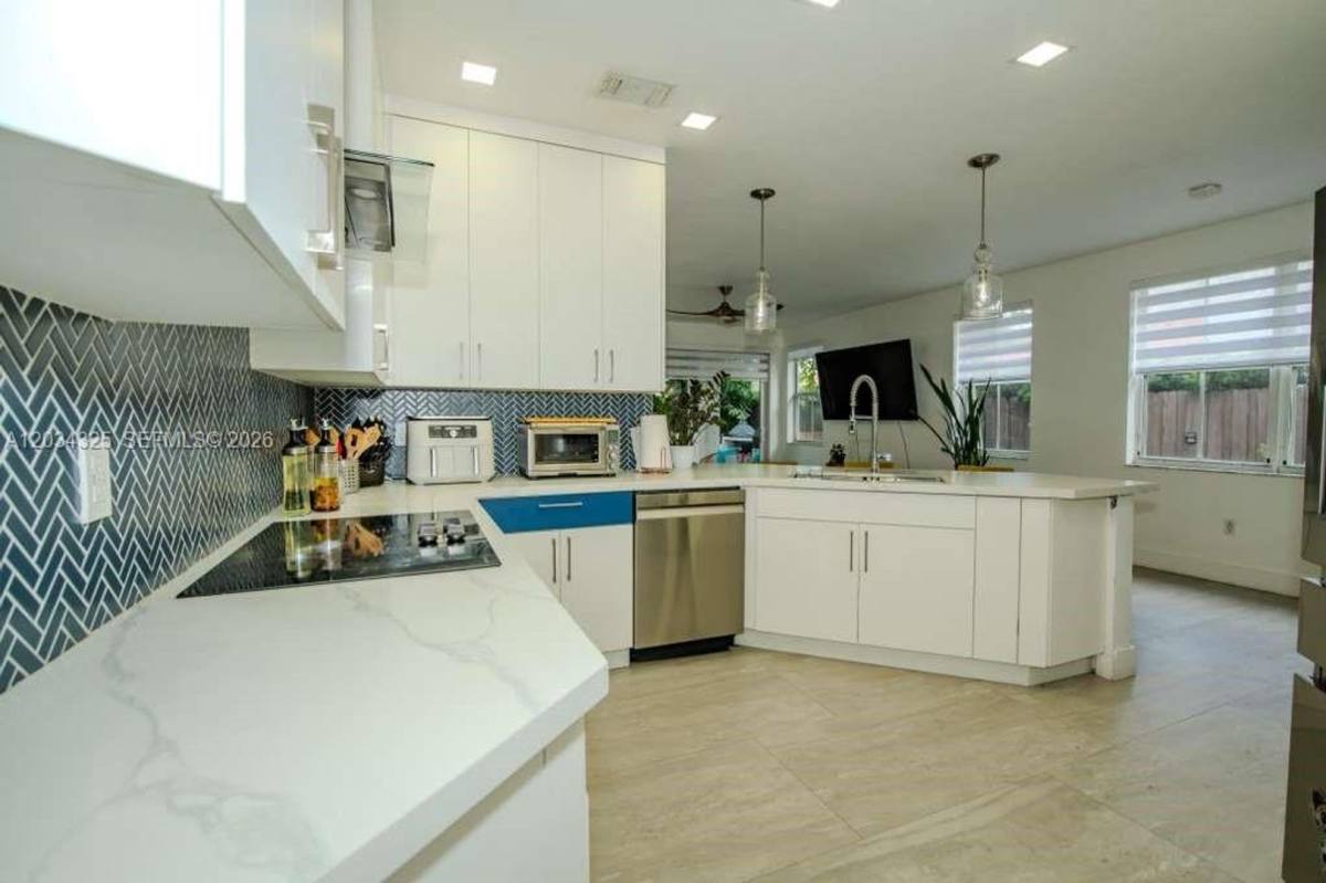 House for rent at 8526 NW 110th Place, Miami, FL 33178