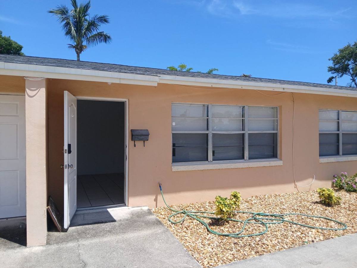 Apartment for rent at 1360 Carlton Court, Fort Pierce, FL 34949