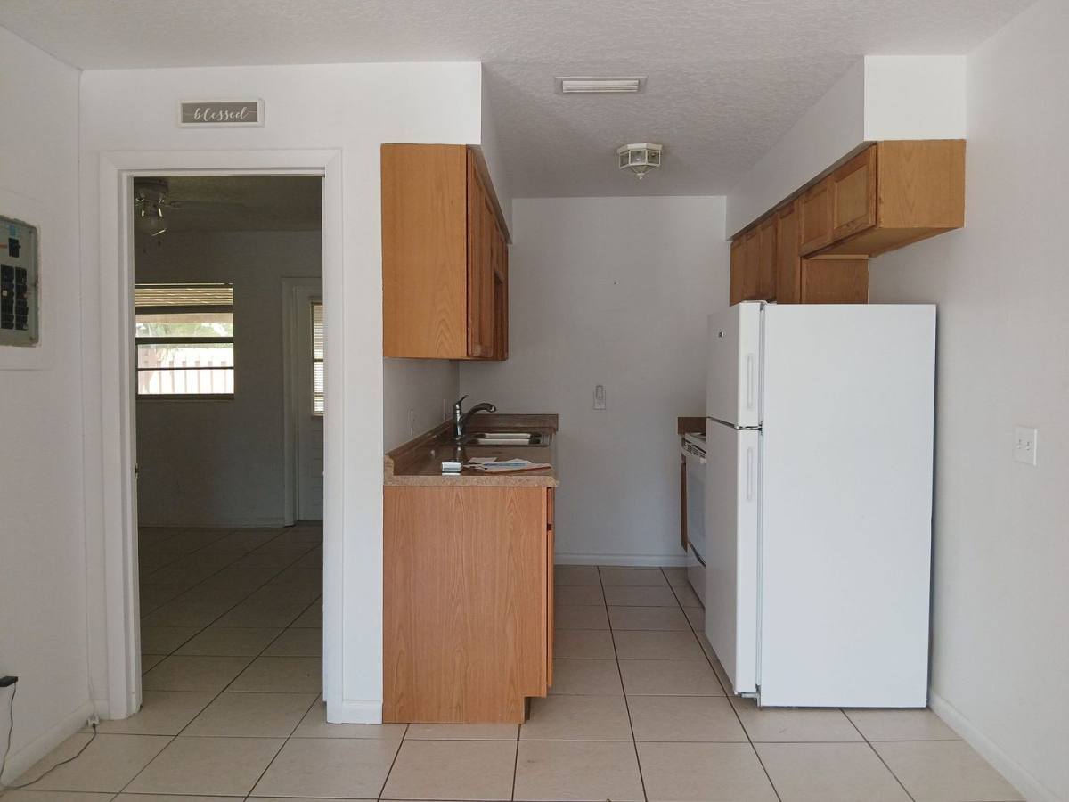 Apartment for rent at 1360 Carlton Court, Fort Pierce, FL 34949