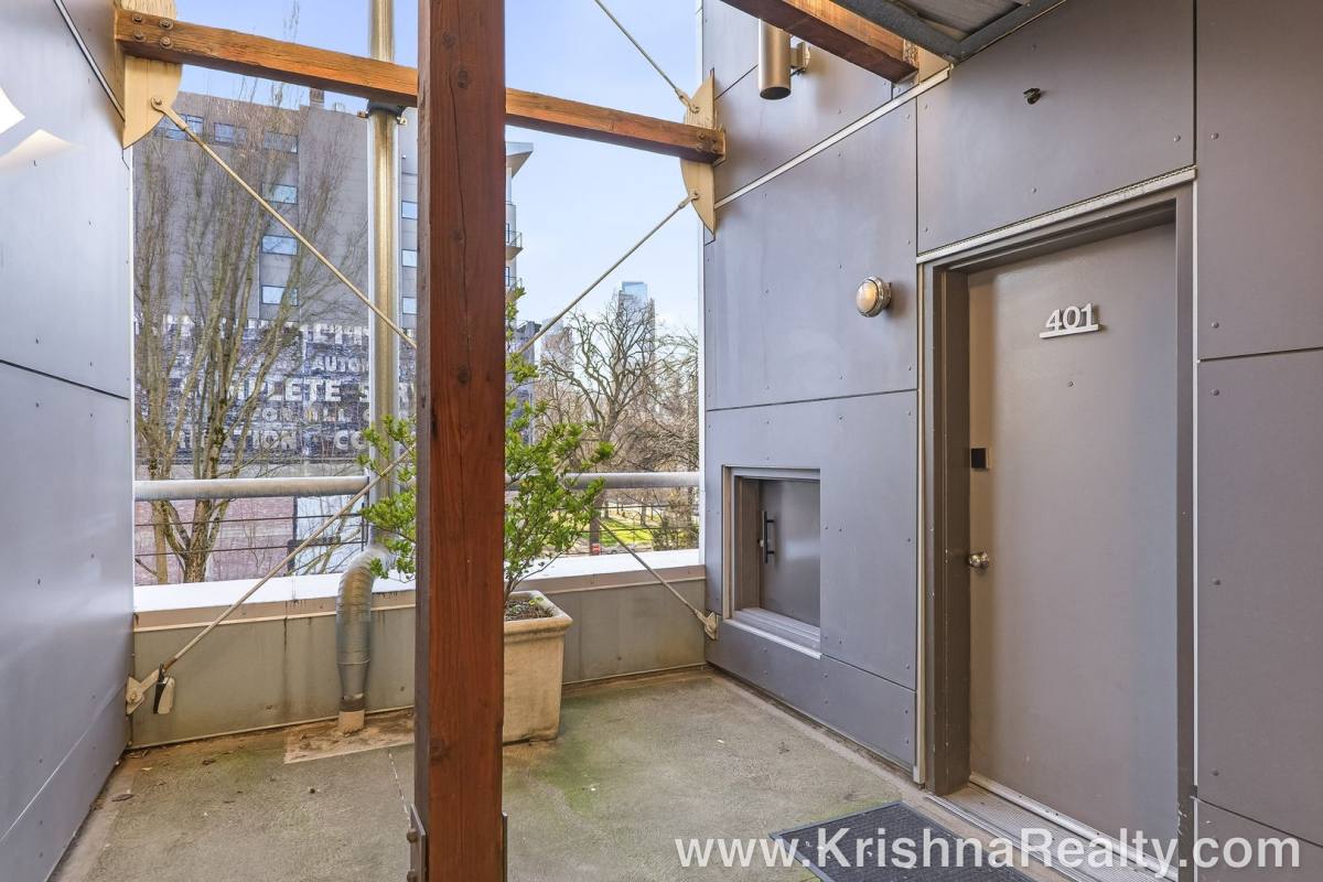 Condo for rent at 725 NW Flanders St, Portland, OR 97209