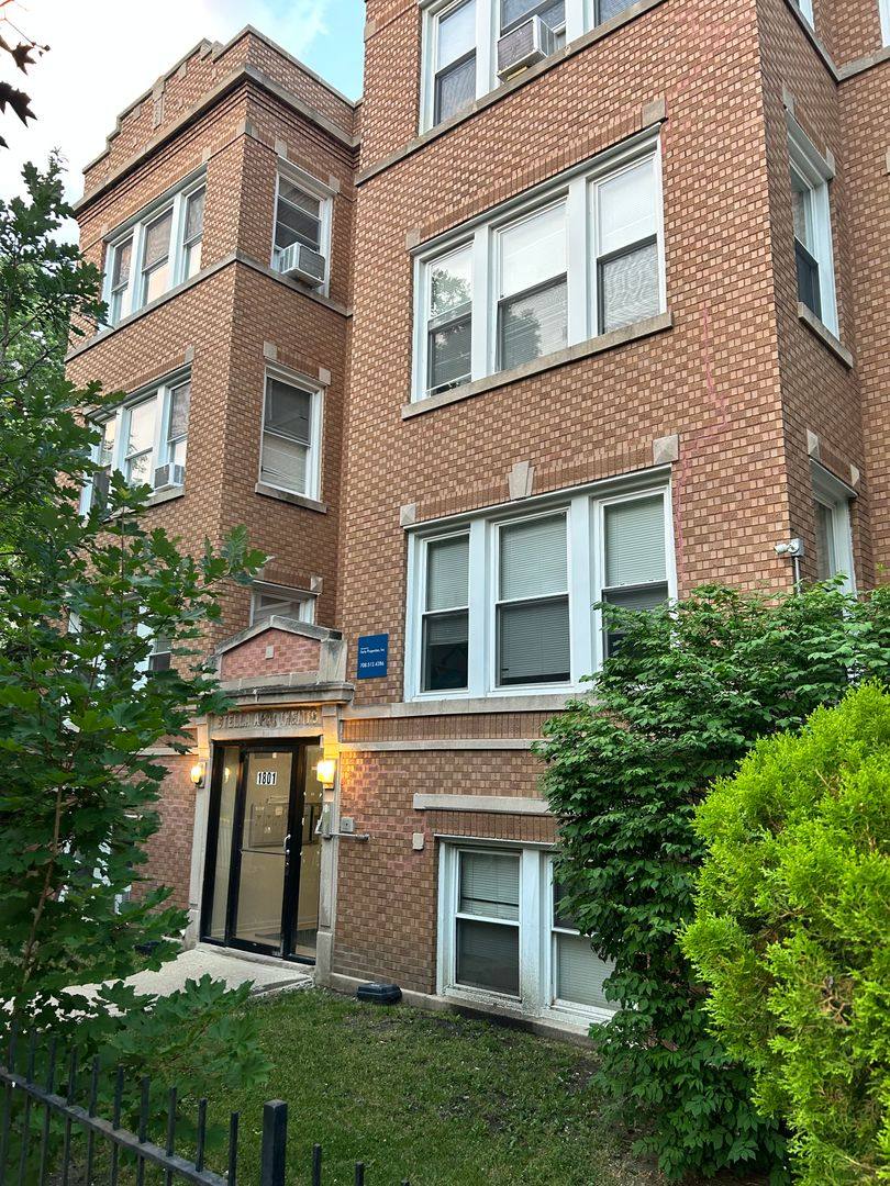 Apartment for rent at 5041 W 18th St #10, Cicero, IL 60804