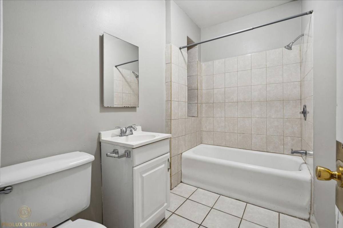 Apartment for rent at 5041 W 18th St #10, Cicero, IL 60804