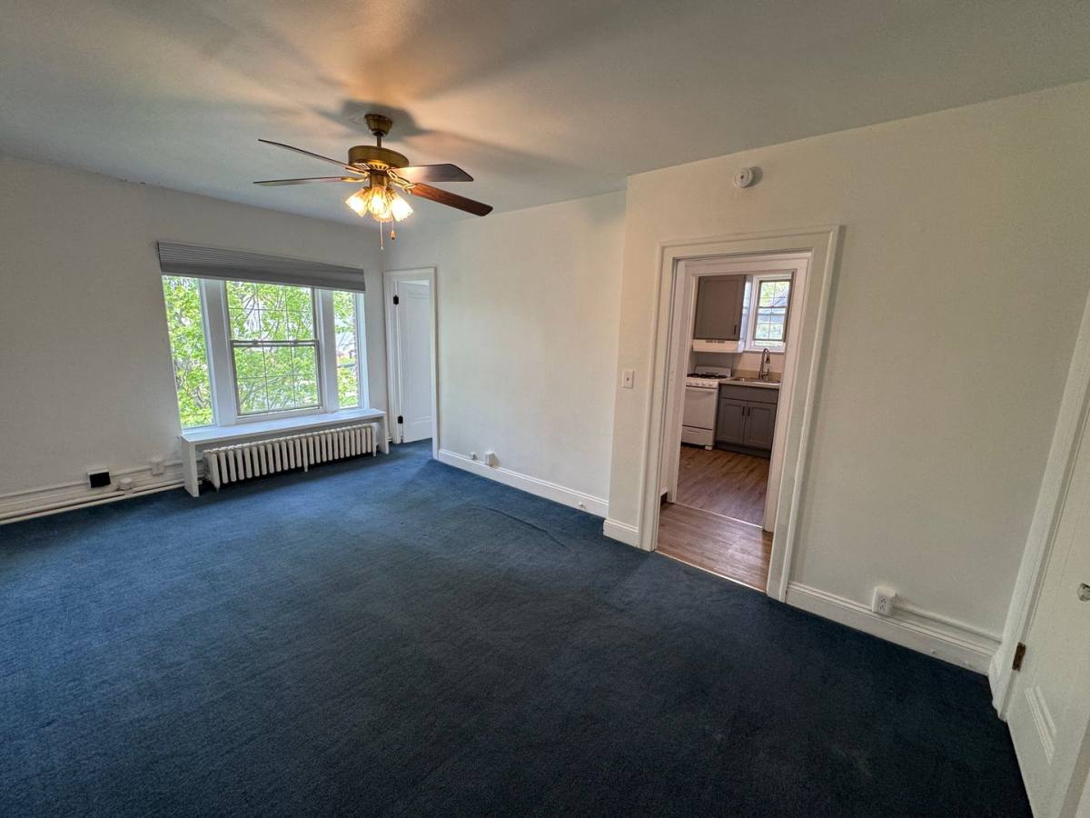Apartment for rent at 572 Chestnut St, Meadville, PA 16335