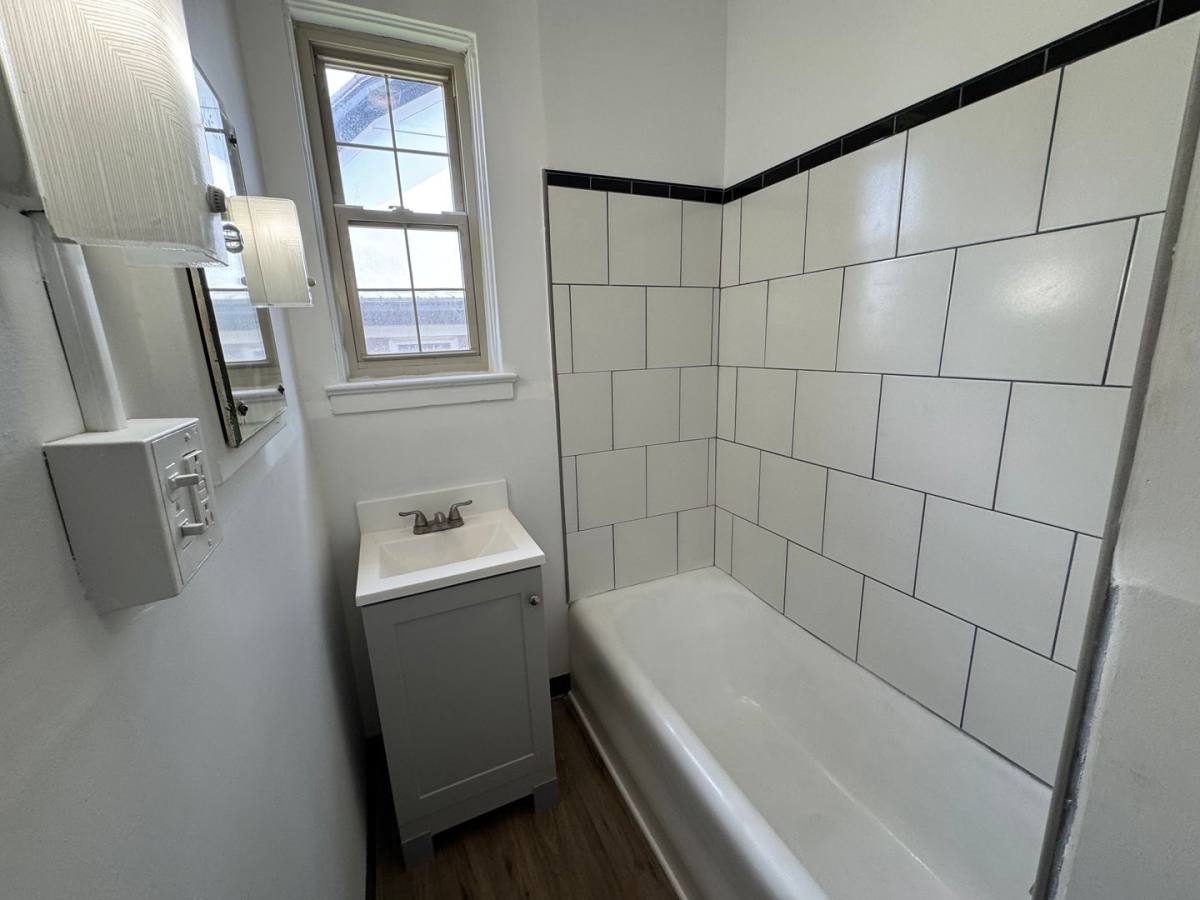 Apartment for rent at 572 Chestnut St, Meadville, PA 16335