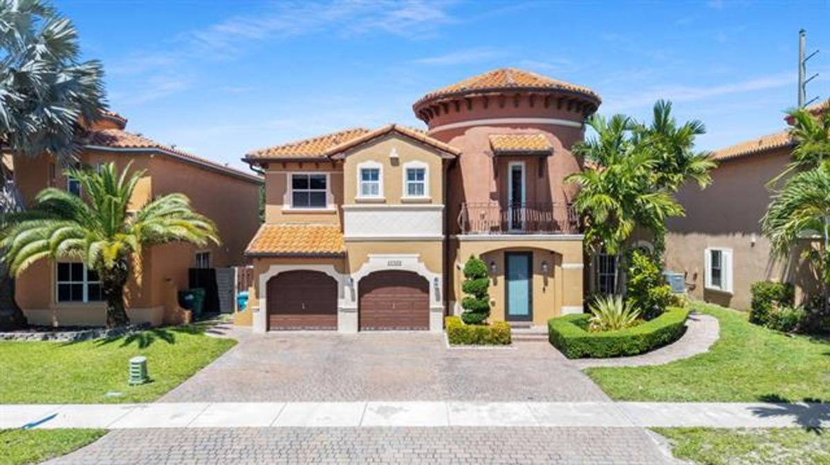 House for rent at 2760 SW 156th Place, Miami, FL 33185