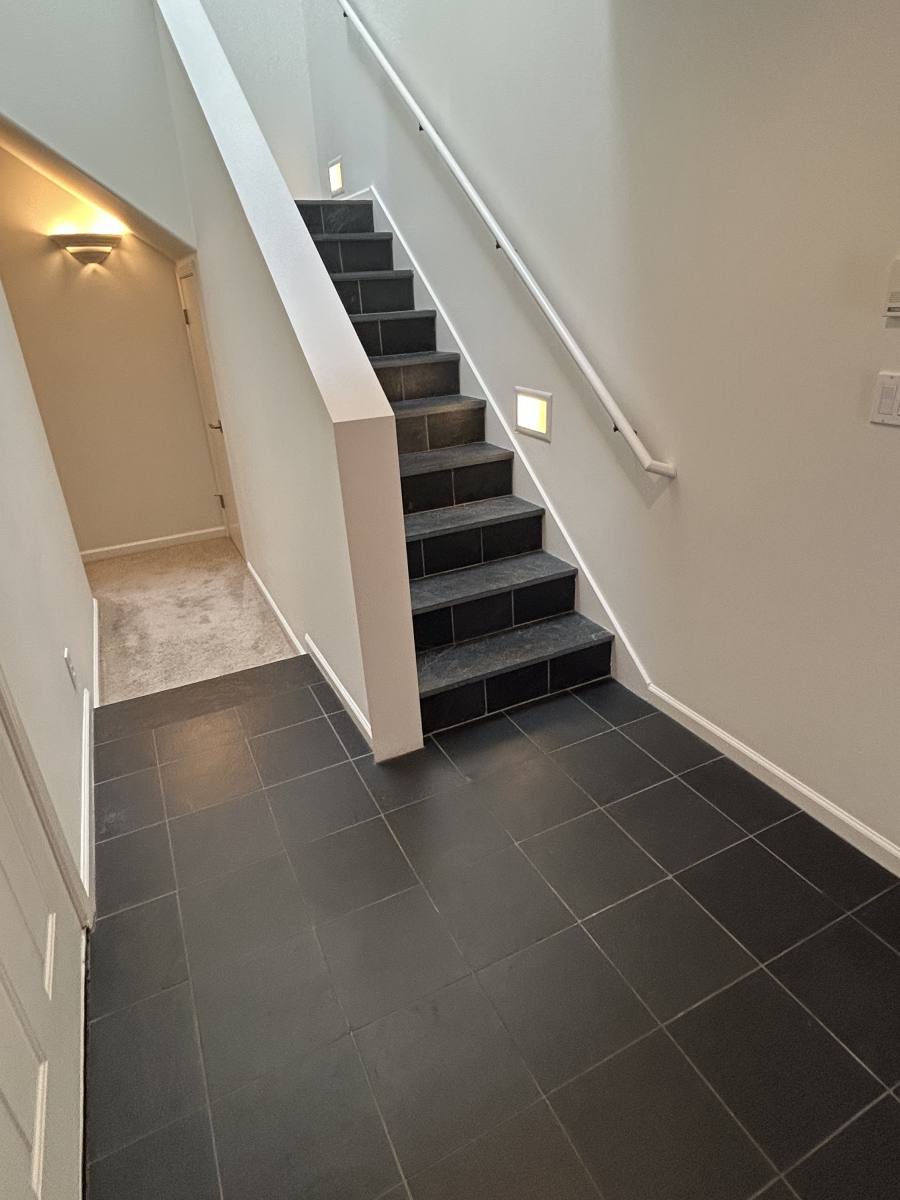 Townhouse for rent at 6676 Charing Cross Rd, Oakland, CA 94618