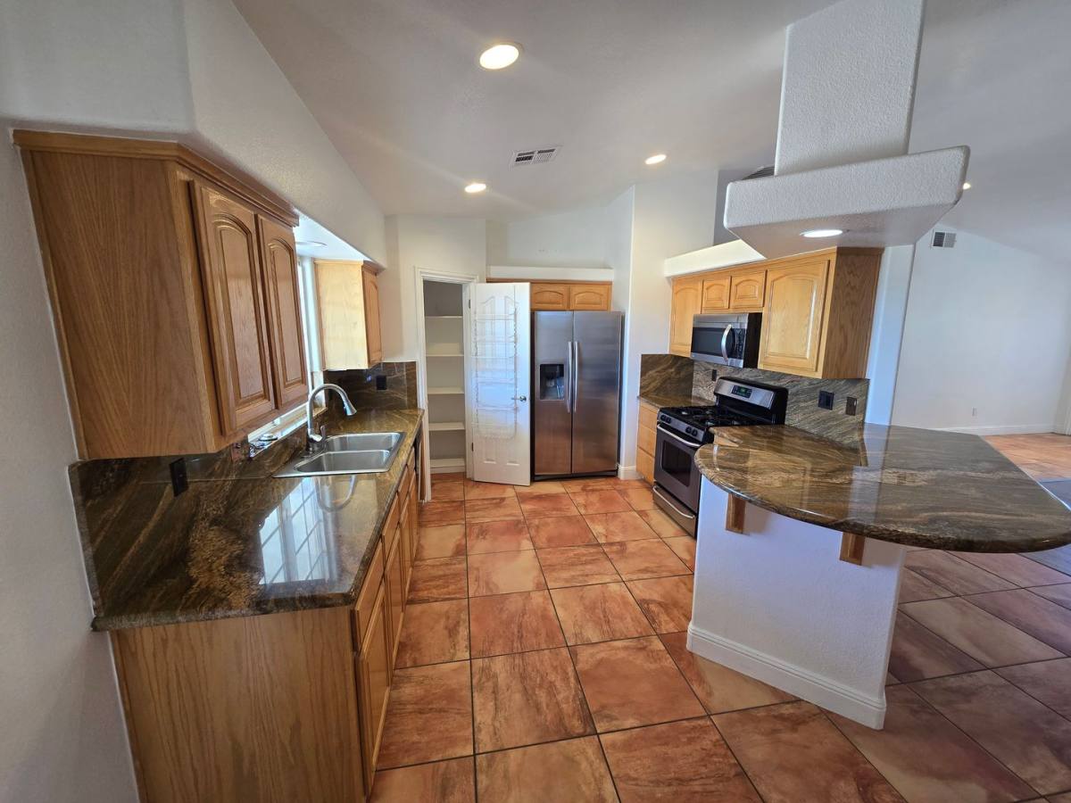 House for rent at 61818 Alta Mesa Dr, Joshua Tree, CA 92252