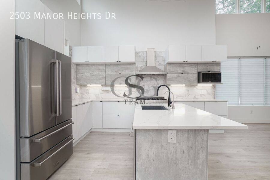 House for rent at 2503 Manor Heights Dr, San Antonio, TX 78231