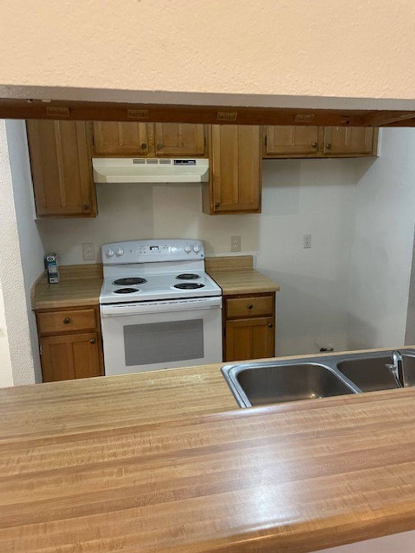 House for rent at 716 Woodland Court, Kennedale, TX 76060