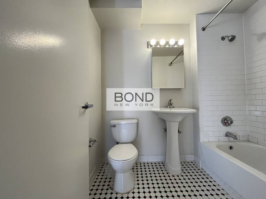 Condo for rent at 323 W 96th St #514A, New York, NY 10025