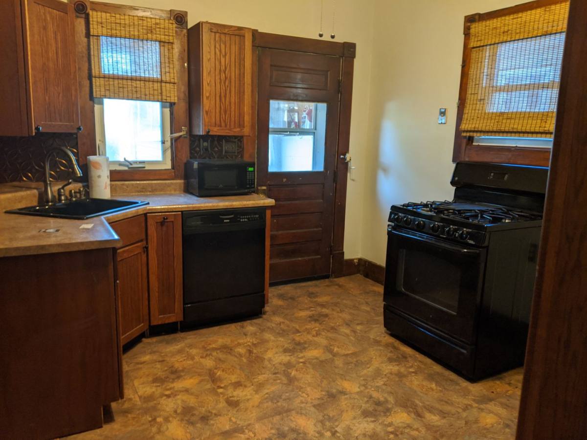 House for rent at 511 16th Ave, East Moline, IL 61244