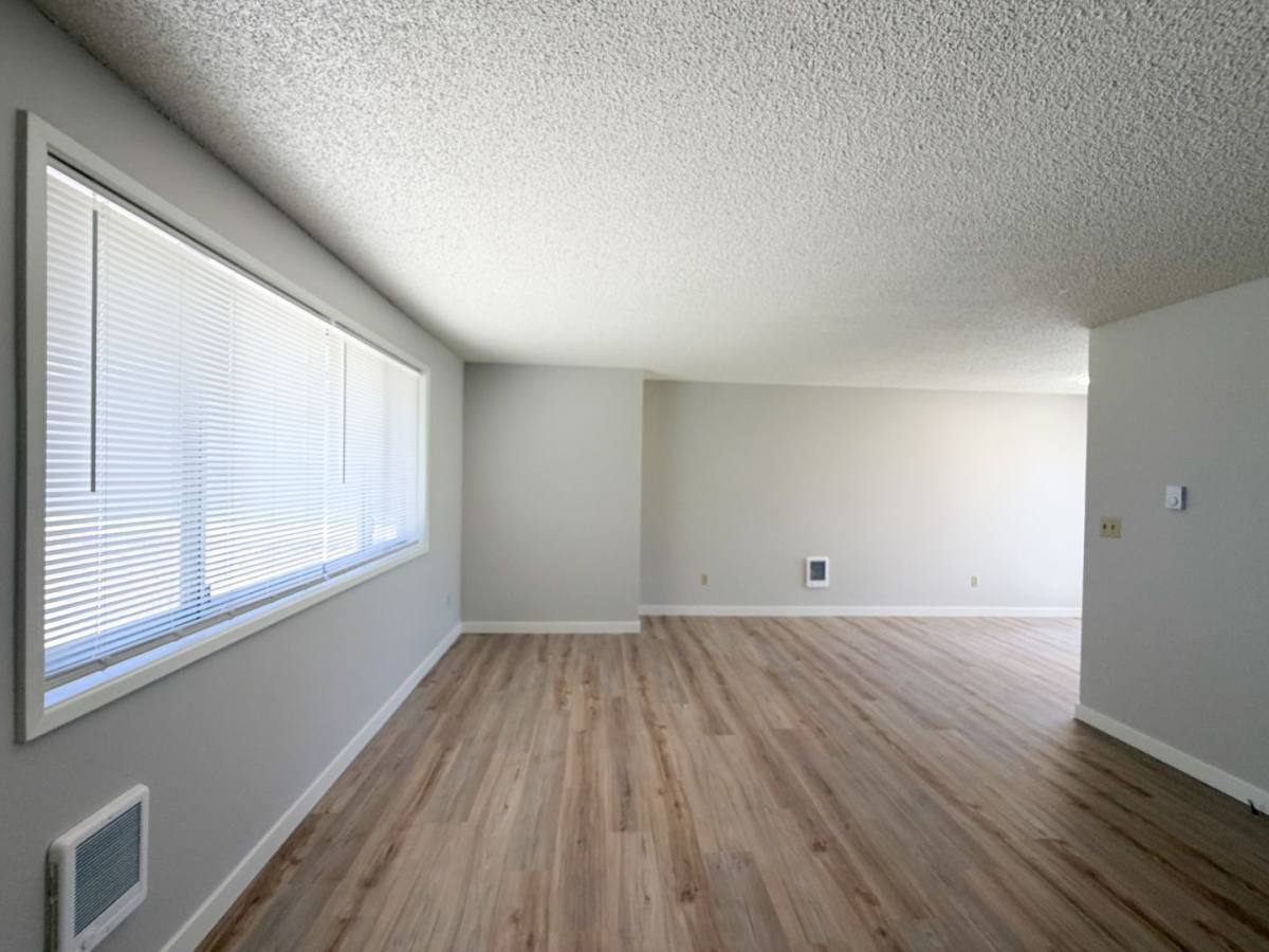 Apartment for rent at 6127 - 6131 Onyx Ave, Klamath Falls, OR 97603