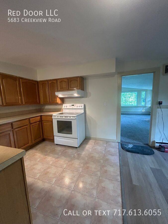 House for rent at 5683 Creekview Rd, Mechanicsburg, PA 17050