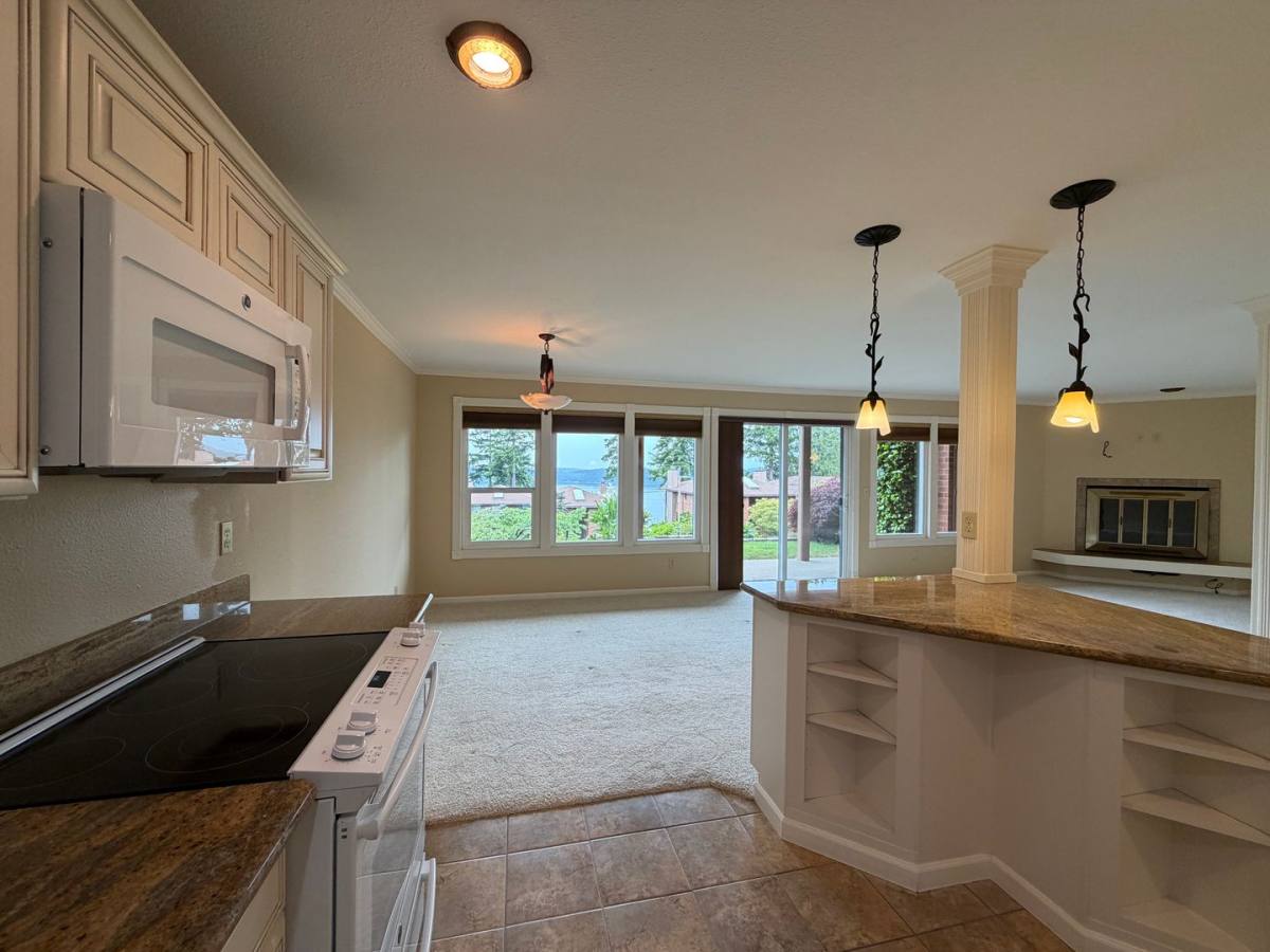 Apartment for rent at 8112 53rd Ave W, Mukilteo, WA 98275