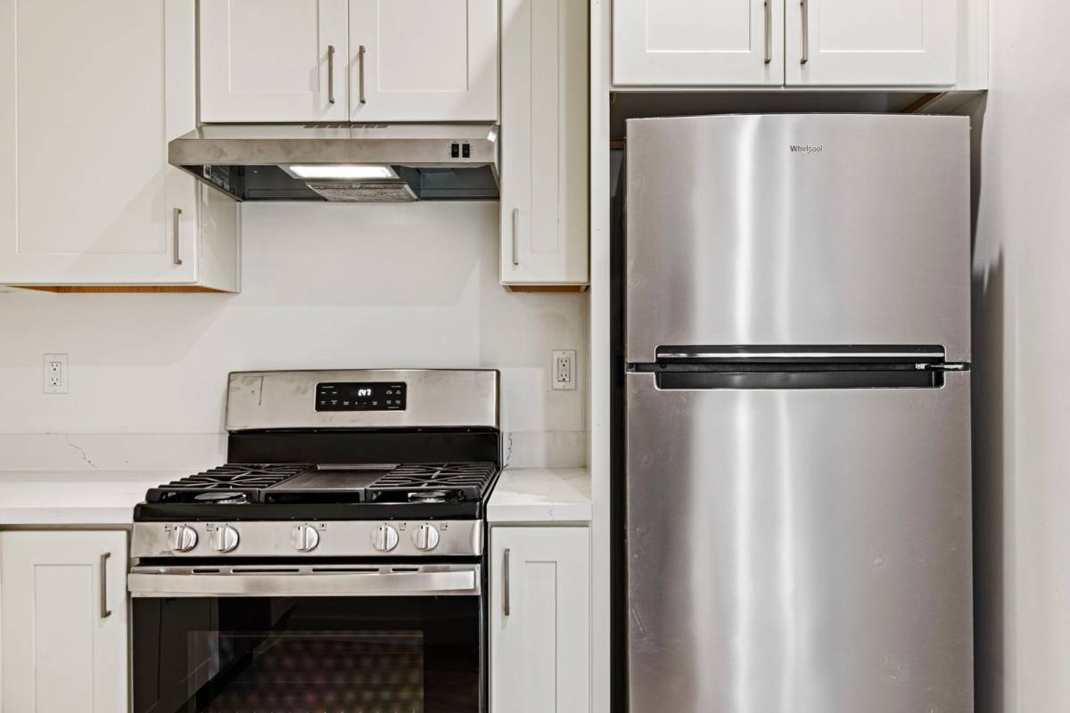 Apartment for rent at 901 Pine St, San Francisco, CA 94108