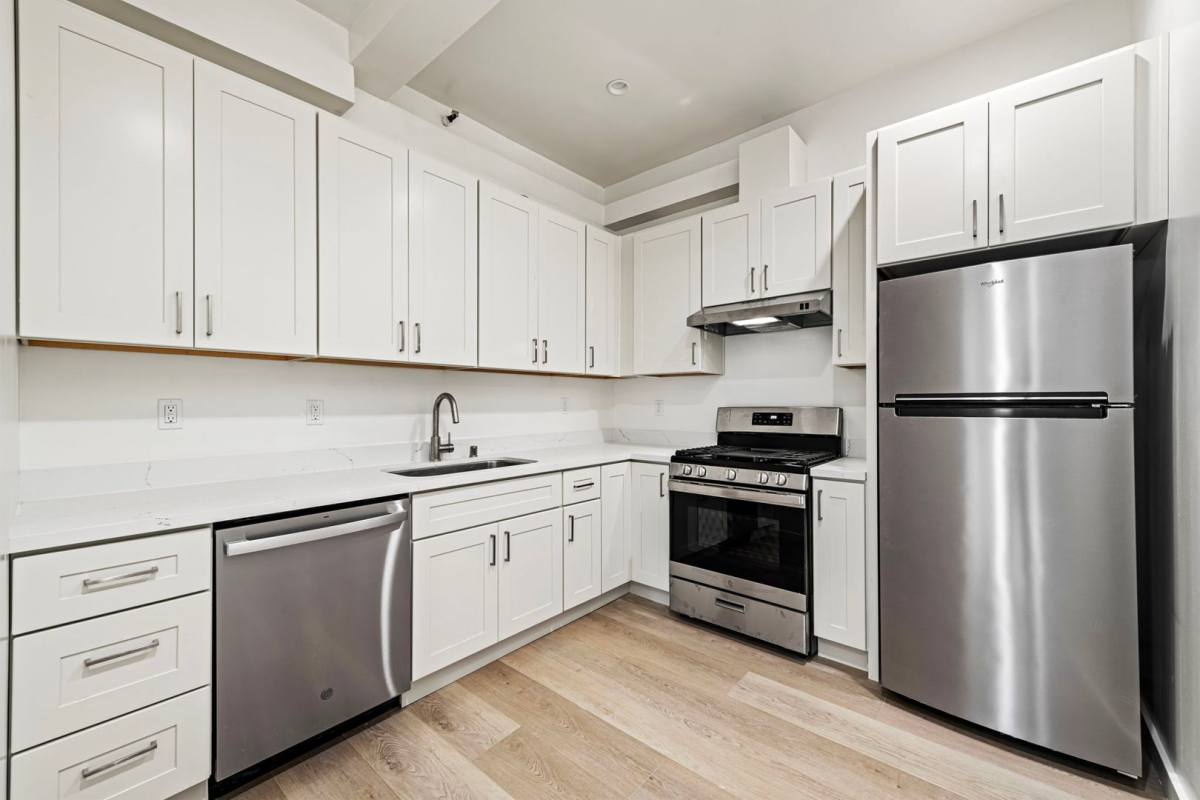 Apartment for rent at 901 Pine St, San Francisco, CA 94108