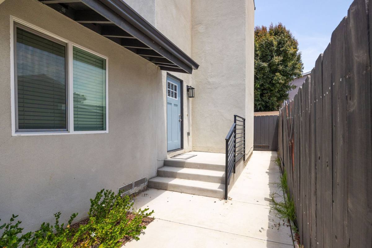 House for rent at 5359 Redding Rd, San Diego, CA 92115