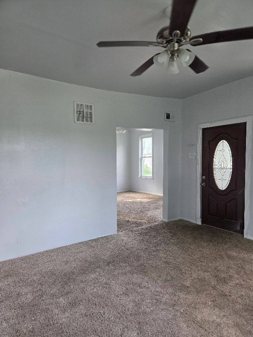 House for rent at 2502 Main St, Saint Louis, MO 63136