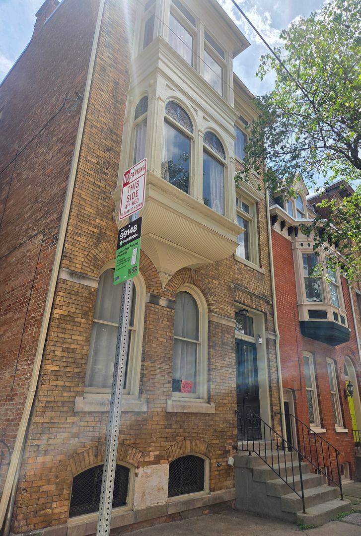 Apartment for rent at 152 E Philadelphia St, York, PA 17401
