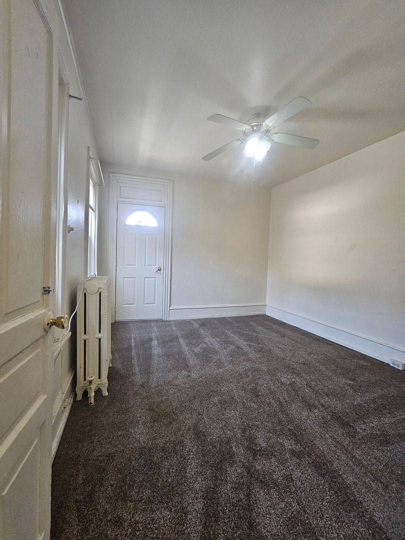 Apartment for rent at 205 W King St, Lancaster, PA 17602