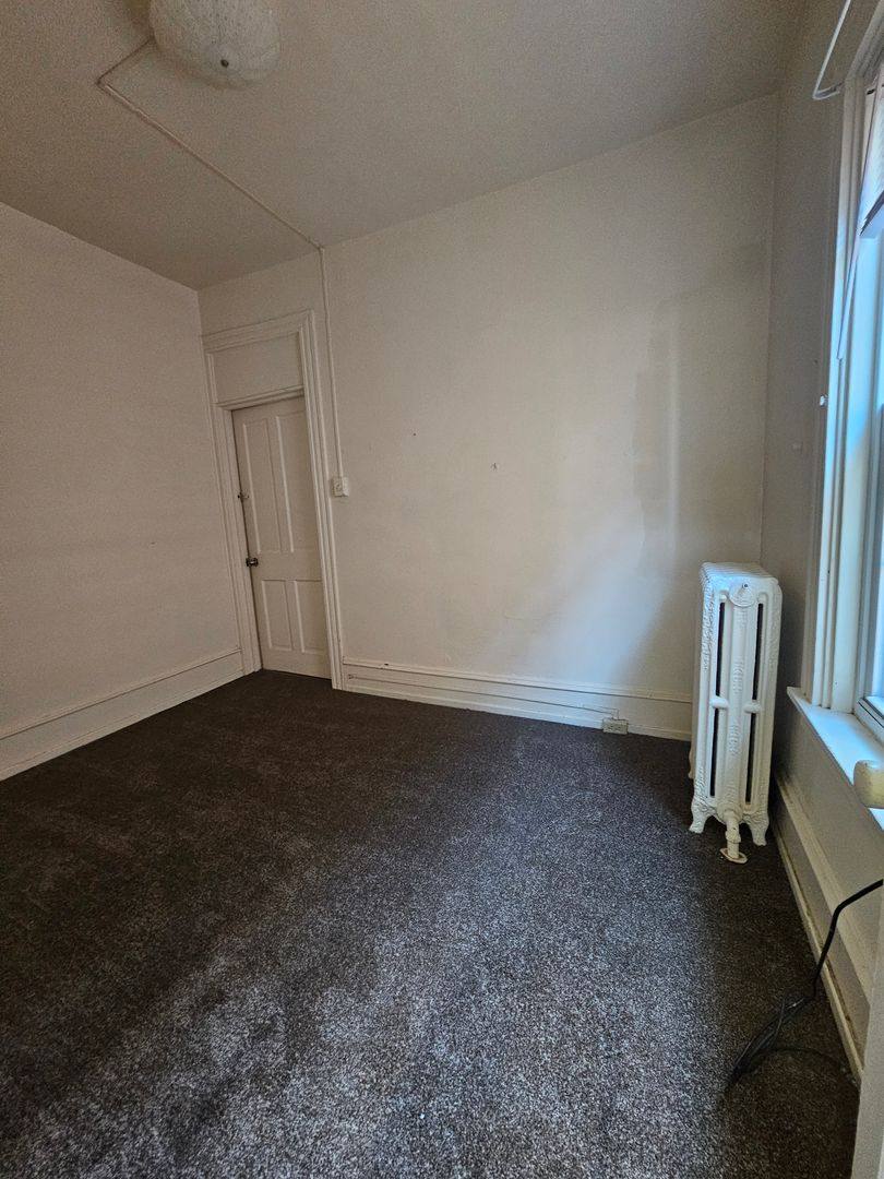 Apartment for rent at 205 W King St, Lancaster, PA 17602