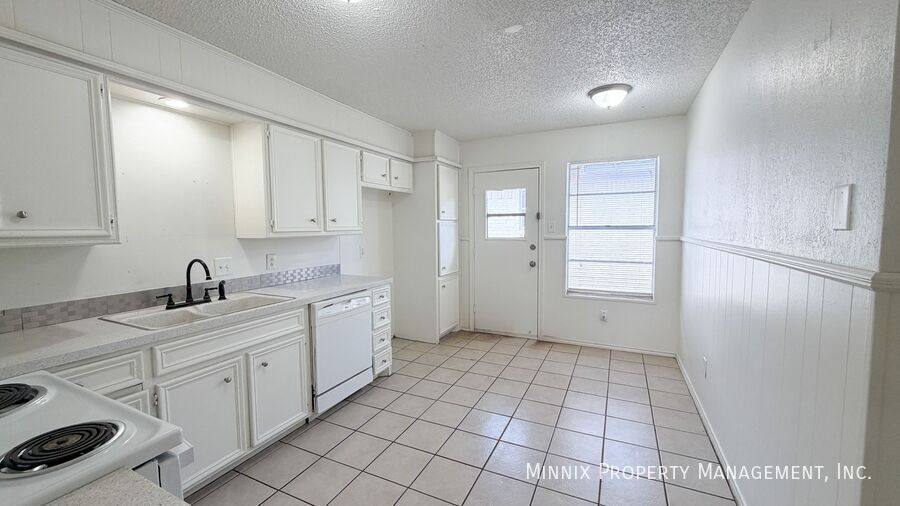 Apartment for rent at 5716 Brownfield Dr #C, Lubbock, TX 79414