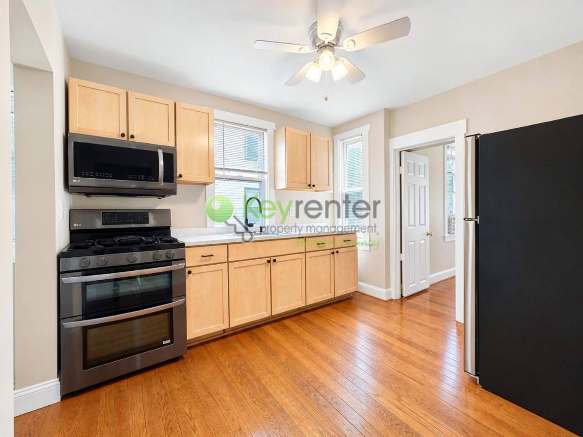 Apartment for rent at 1232 Alicia Ave, Teaneck, NJ 07666