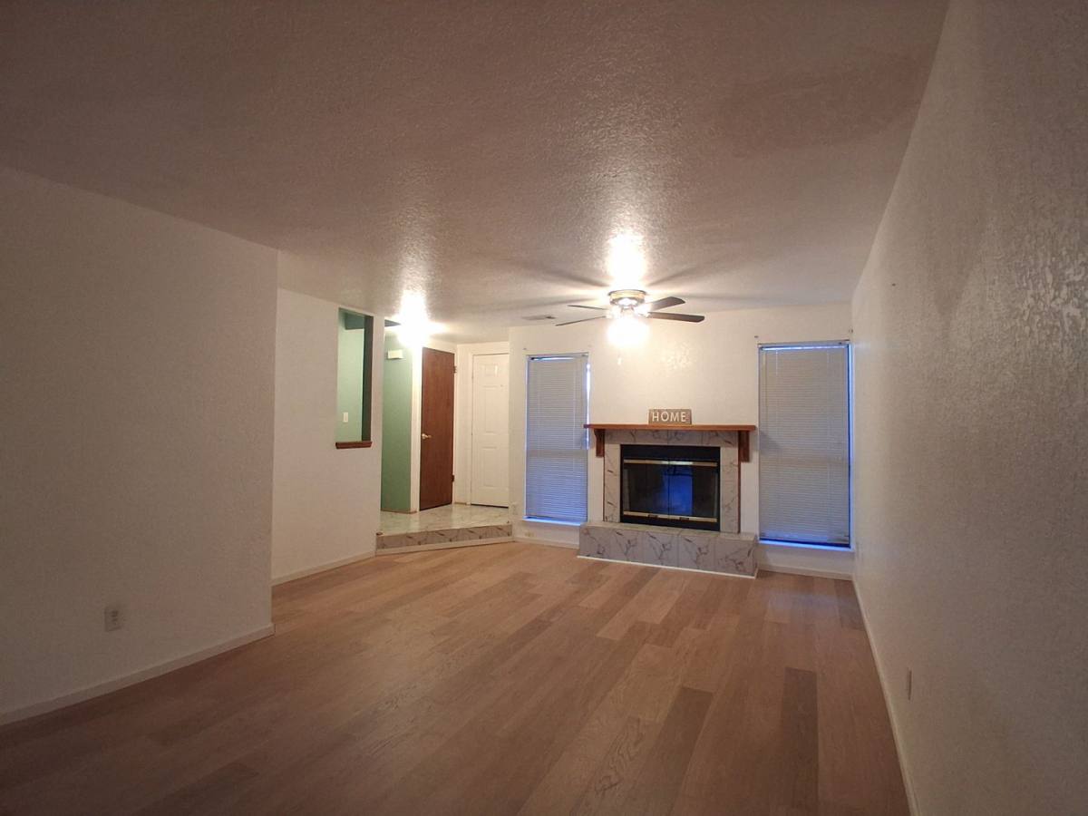 Apartment for rent at 4045 Dale Rd, Modesto, CA 95356