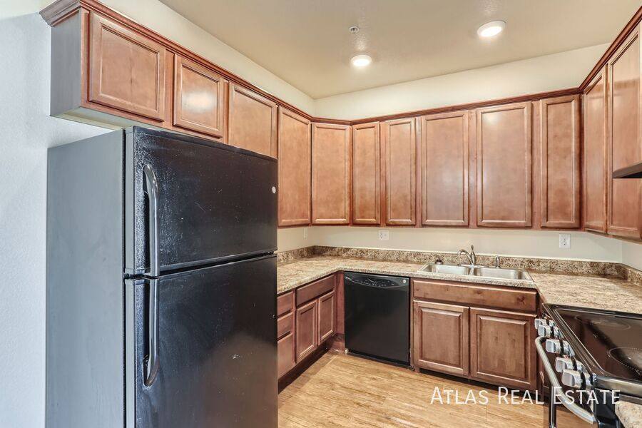Apartment for rent at 15504 E Arizona Ave #203, Aurora, CO 80017