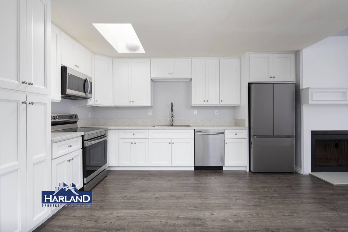 Condo for rent at 8332 Regents Rd #3A, San Diego, CA 92122