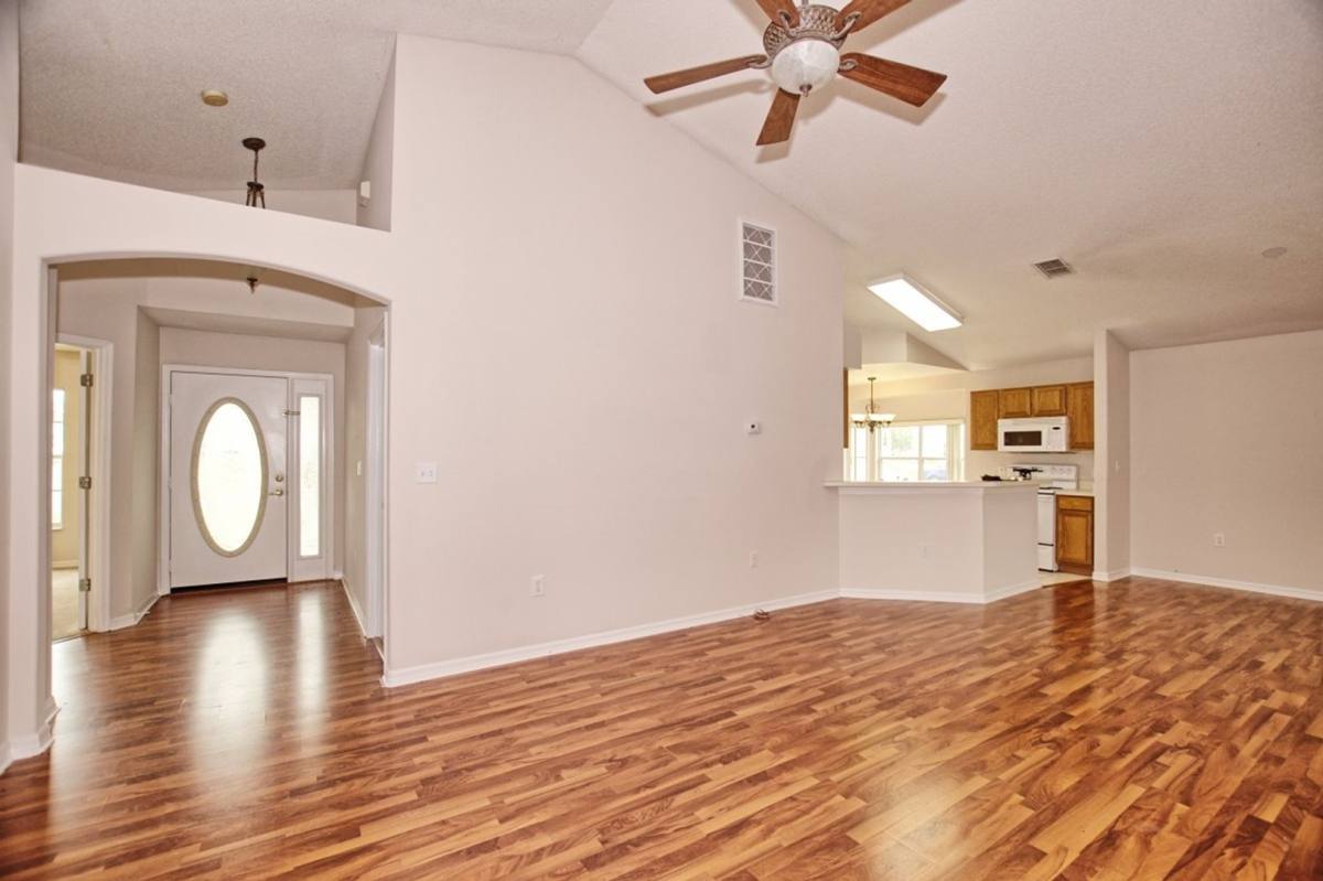 House for rent at 132 Azalea Dr, Davenport, FL 33837