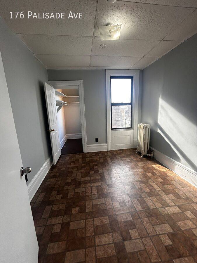 Apartment for rent at 176 Palisade Ave, Yonkers, NY 10701