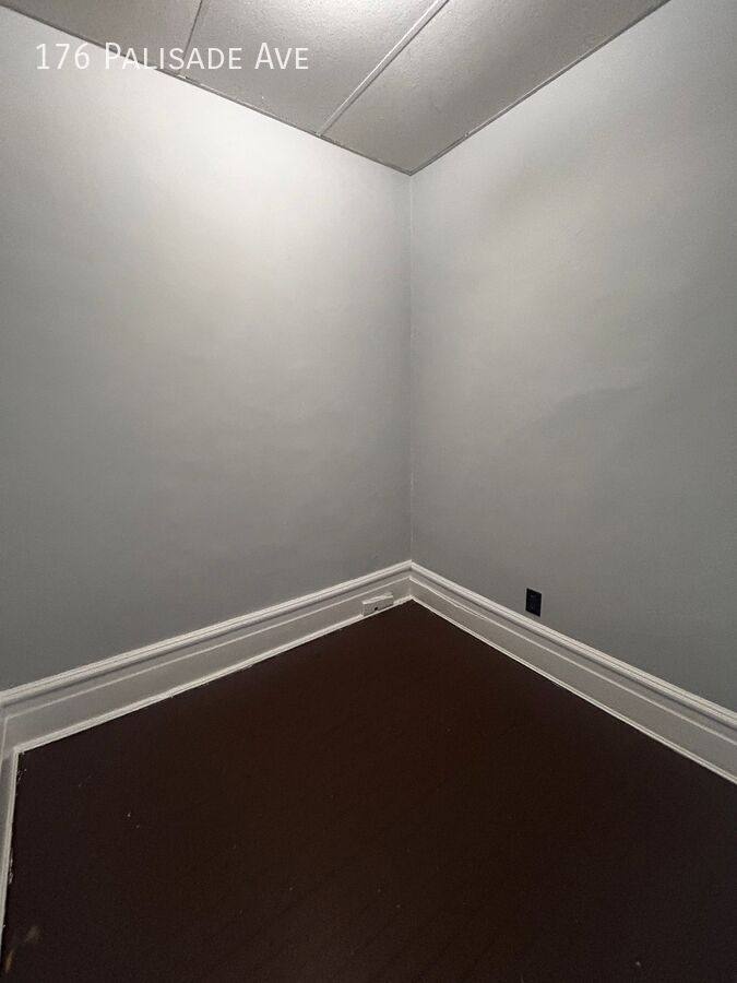 Apartment for rent at 176 Palisade Ave, Yonkers, NY 10701