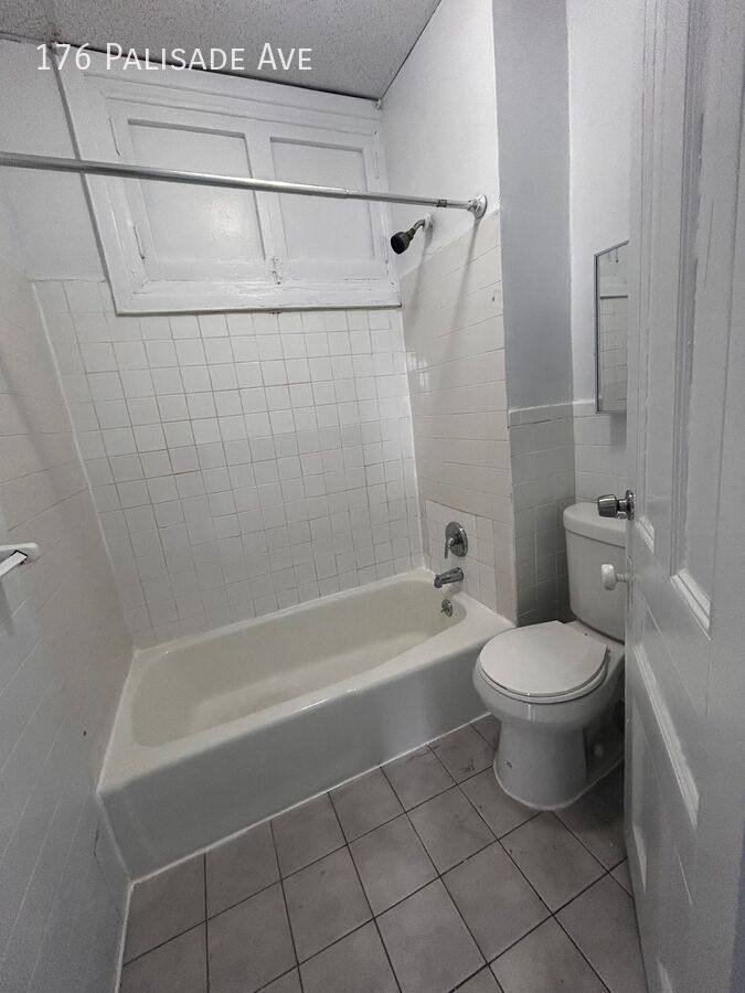 Apartment for rent at 176 Palisade Ave, Yonkers, NY 10701