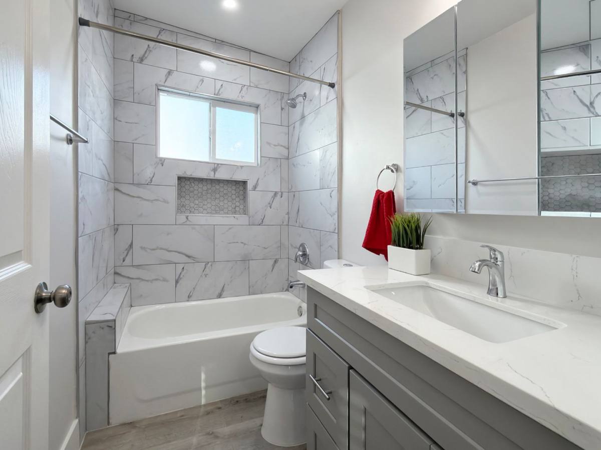 Apartment for rent at 2123 Martin Luther King Jr Ave, Long Beach, CA 90806
