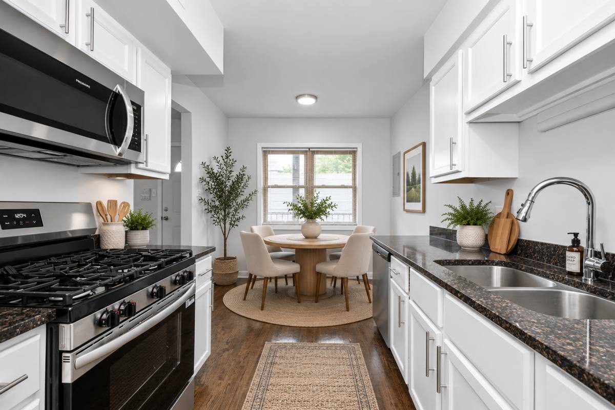 Apartment for rent at 7635 S Coles Ave, Chicago, IL 60649