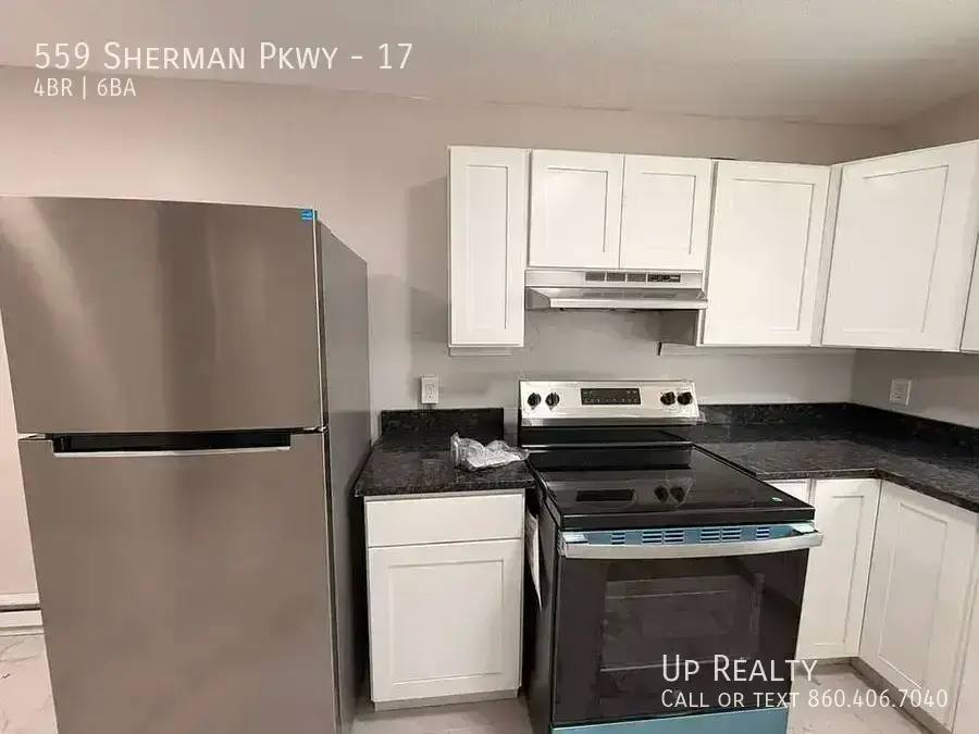 Apartment for rent at 559 Sherman Parkway #17, New Haven, CT 06511