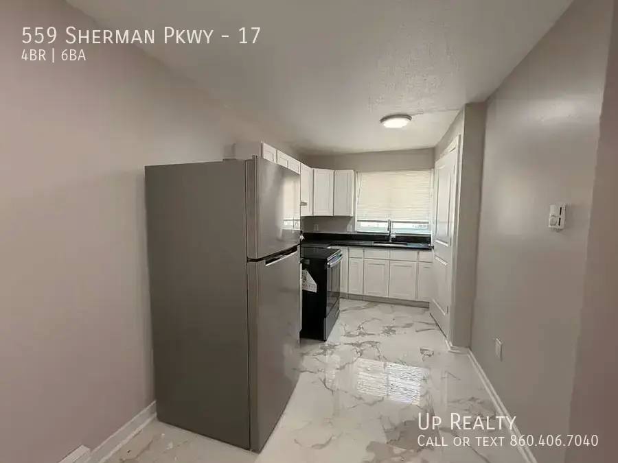 Apartment for rent at 559 Sherman Parkway #17, New Haven, CT 06511