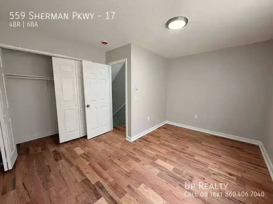Apartment for rent at 559 Sherman Parkway #17, New Haven, CT 06511