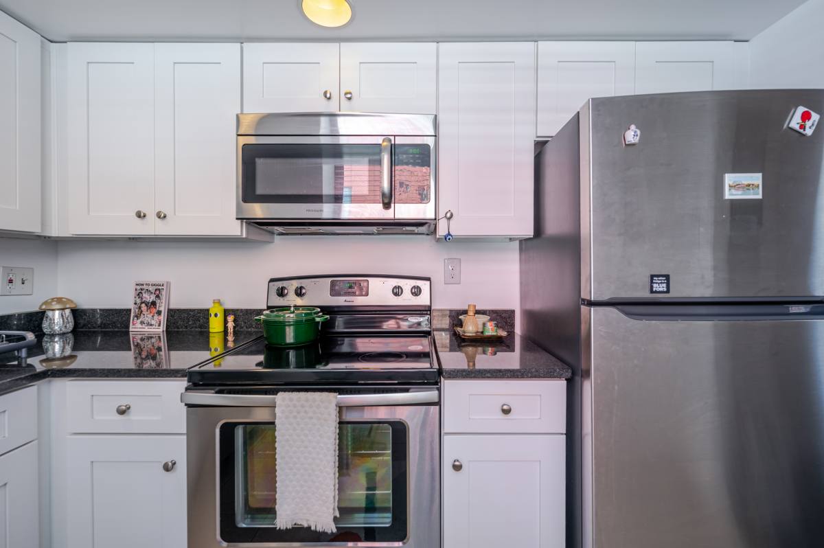 Apartment for rent at 1115 12th St NW #403, Washington, DC 20005