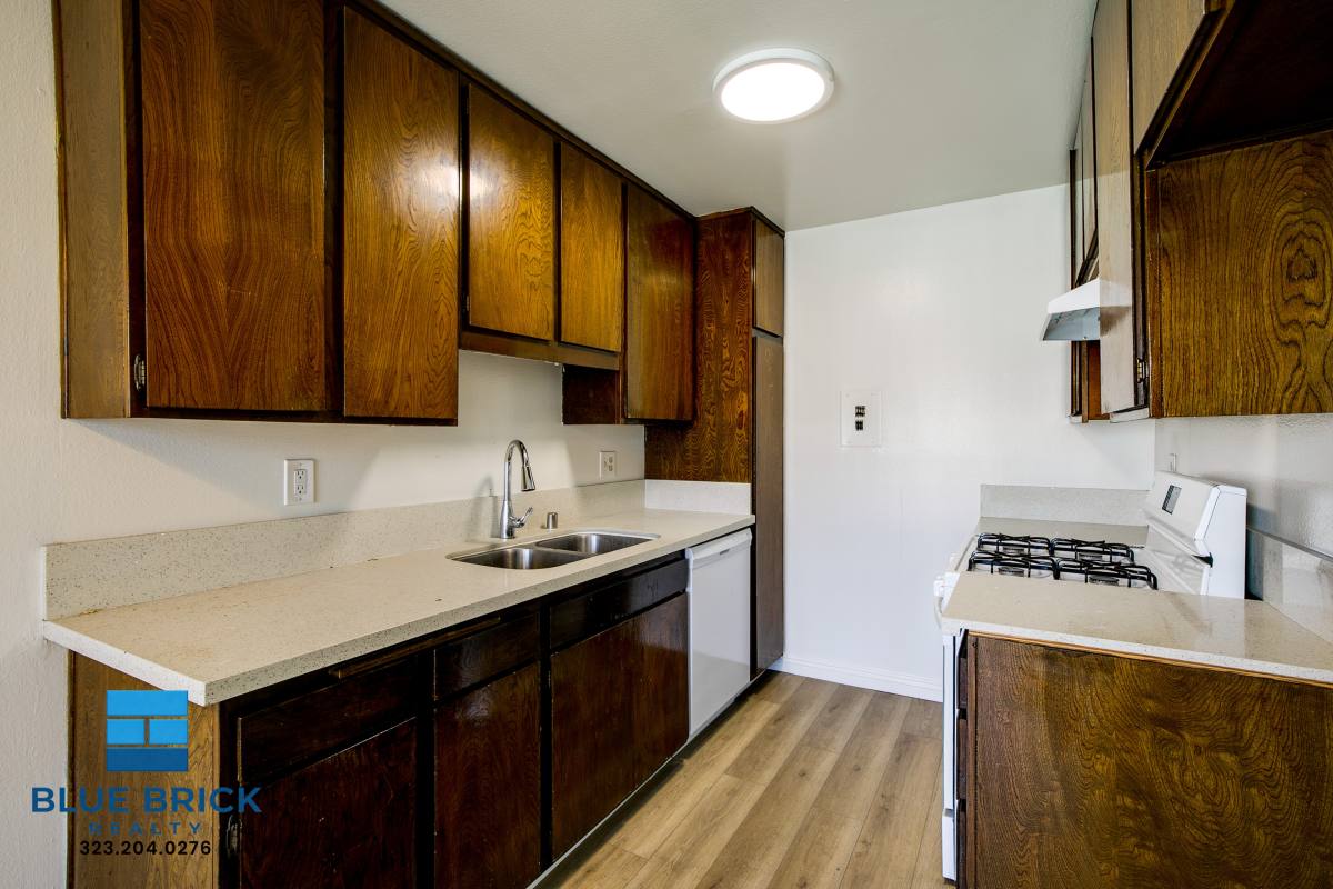 Apartment for rent at 5452 Corteen Place #26, Valley Village, CA 91607