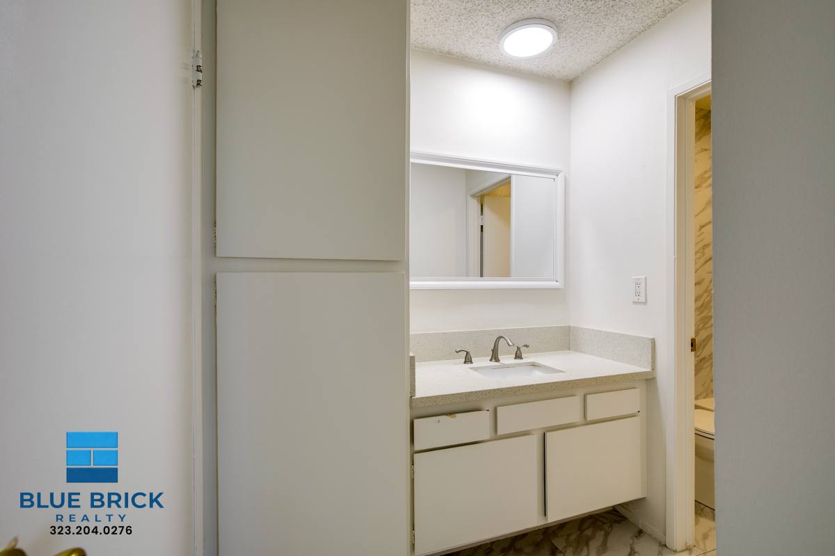 Apartment for rent at 5452 Corteen Place #26, Valley Village, CA 91607