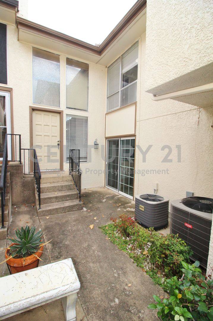 Townhouse for rent at 6110 Spyglass Lane, Garland, TX 75043